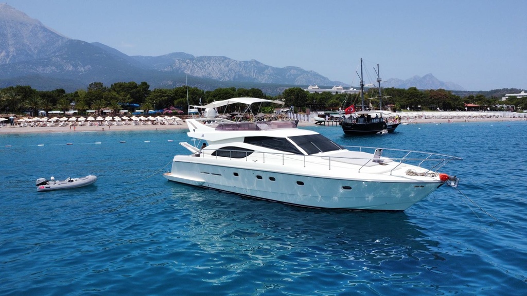 Kemer-Lux-18Mt-12Cap-Ferreti-AYR41